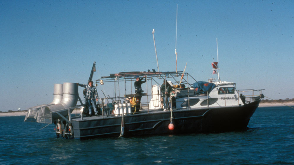 pelican-crew-boat-1000x563